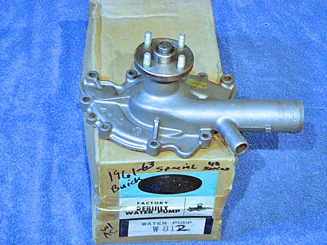 1961-1963 Buick Special V8 Water Pump 1192875 w/o AC NORS OEM 31889