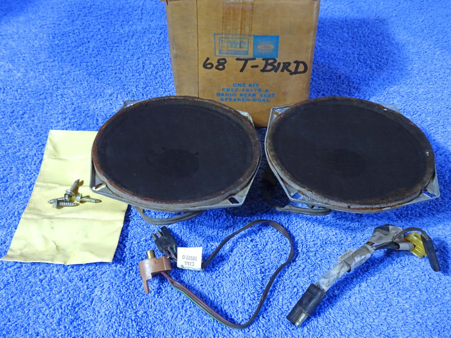 1968 Ford Thunderbird Accessory Radio Rear Seat Dual Speaker Kit NOS