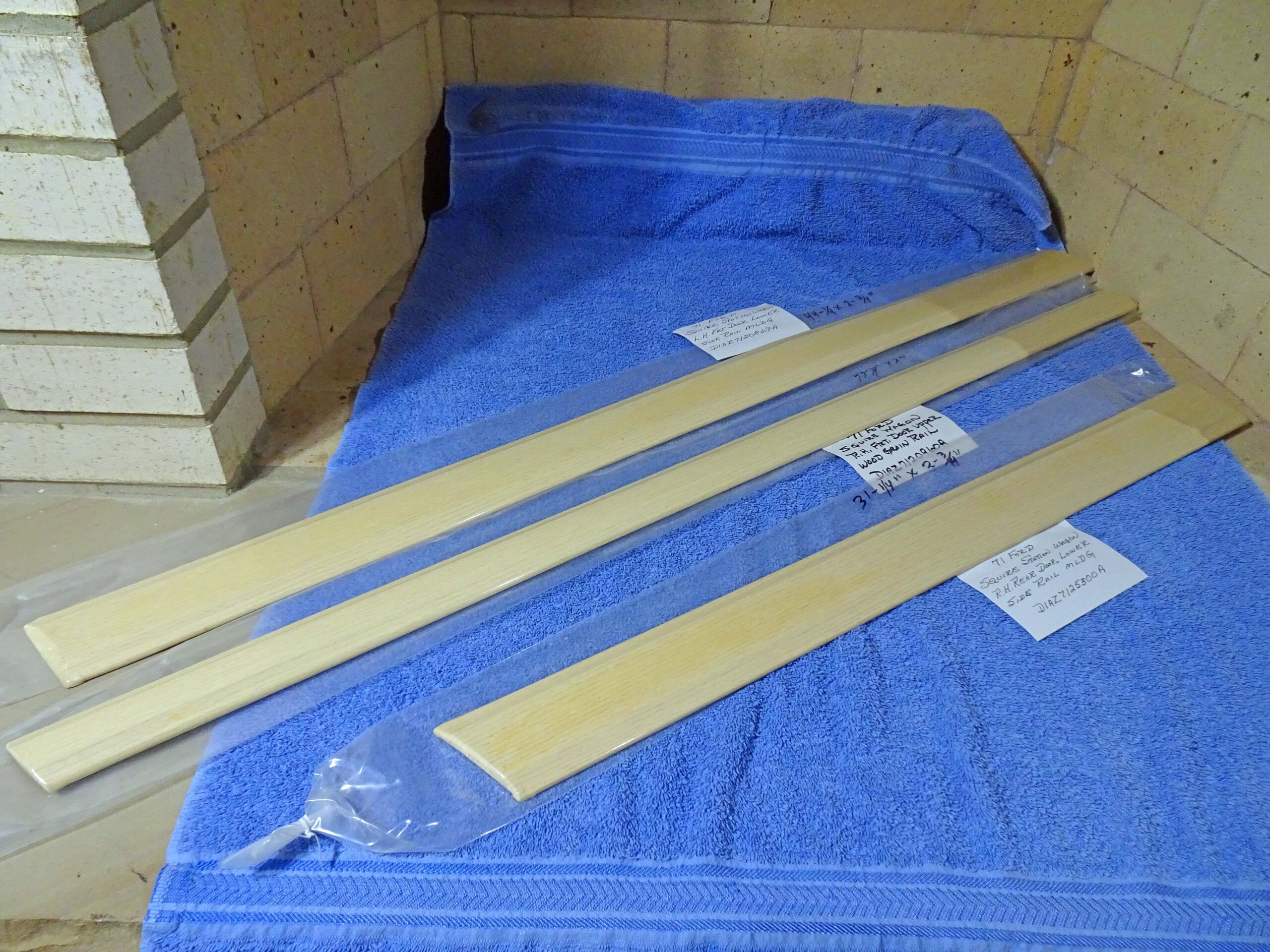 1971 Ford Country Squire Station Wagon Front & Rear Door Lower & Upper Side Rail Wood Grain Mouldings NOS