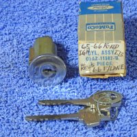 1965 1966 Ford Fairlane Thunderbird FoMoCo Ignition Switch Cylinder & Keys NOS