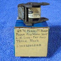 1967 1968 1969 1970 1971 Ford Thunderbird Power Full Width Seat Link-Front Seat Track Rear NOS