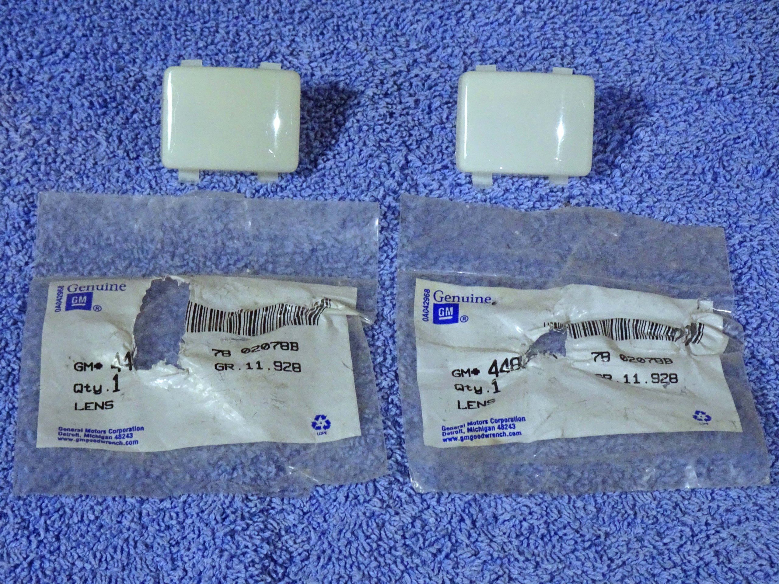 1954-1972 Buick Cadillac Pontiac Oldsmobile Convertible Rear Armrest Courtesy Lamp Lenses NOS