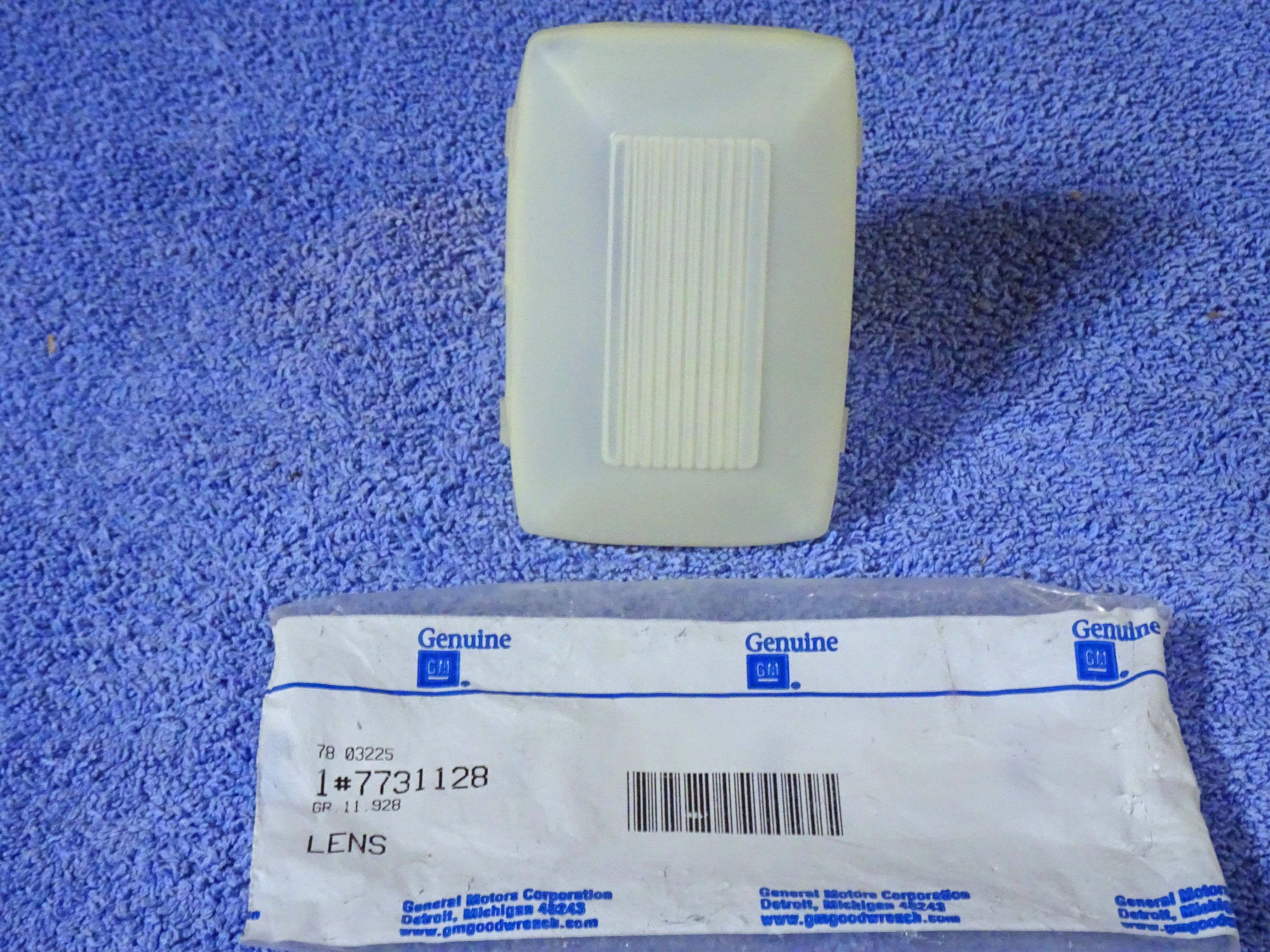1968 1969 1970 Buick GS Oldsmobile 442 Pontiac GTO Chevy Chevelle Dome Light Lamp Lens NOS