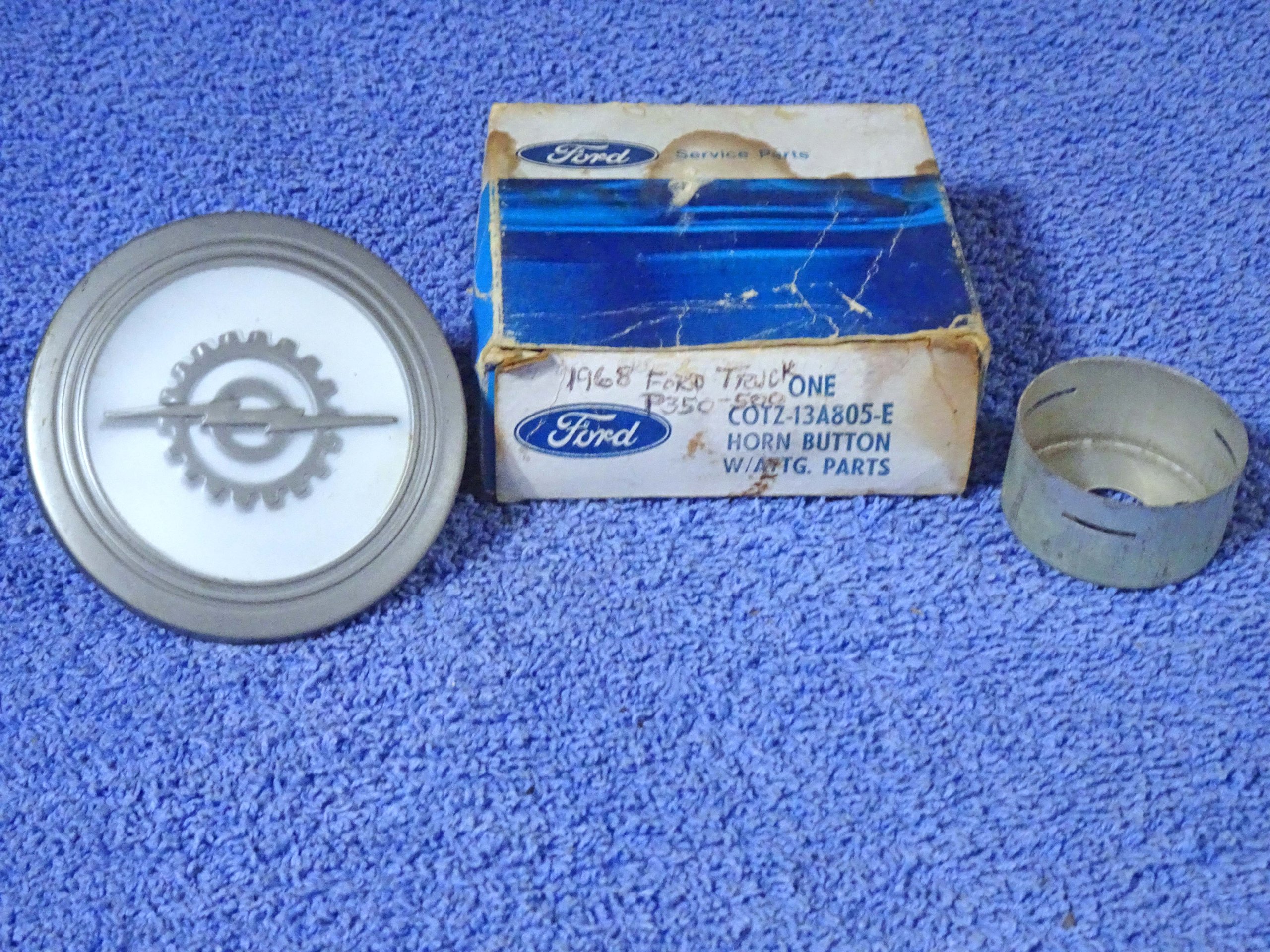 1968 Ford Truck F350 F500 Horn Button Assembly NOS