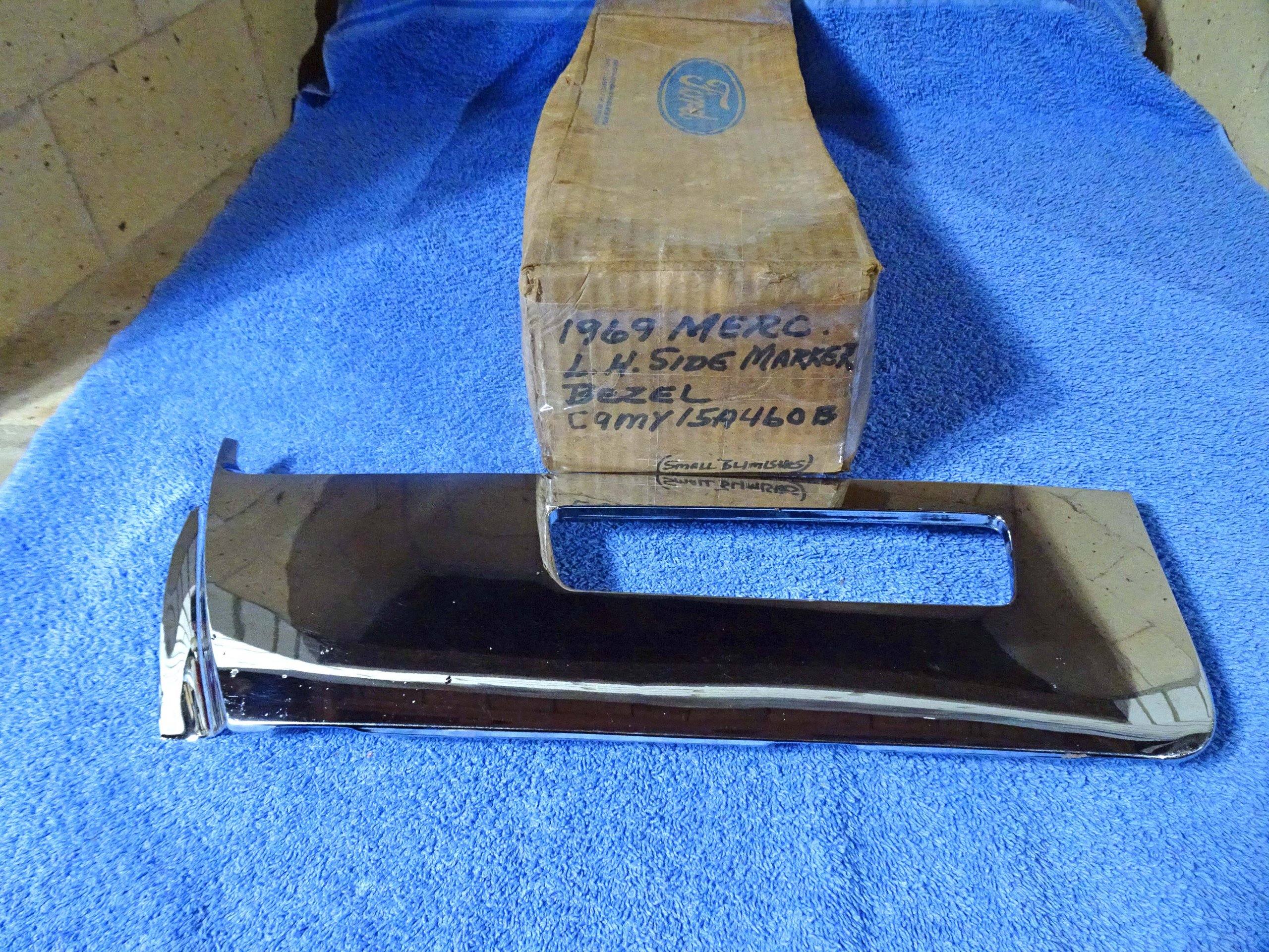 1969 Mercury Marquis Marquis Brougham Marquis Colony Park Station Wagon Marauder X100 Front Fender Lower Side Marker Lamp Bezel NOS